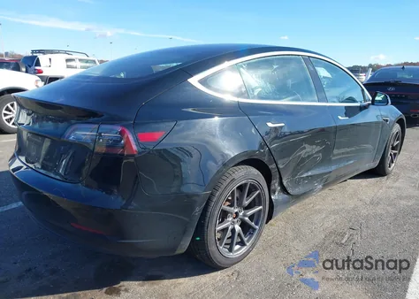 2018 Tesla Model 3 Long Range/Mid Range из США, поврежденный, VIN 5YJ3E1EA2JF034501